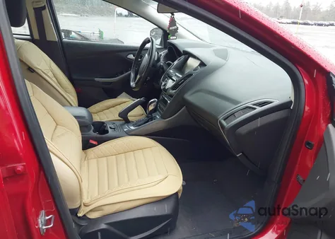 2012 Ford Focus Titanium из США, поврежденный, VIN 1FAHP3N29CL149171